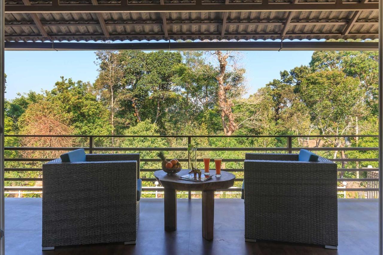Coffee & Mist Luxury Villa- Comp Breakfast, Pool, Lounge, And Coffee Estate By Stayvista Madikeri Exterior photo