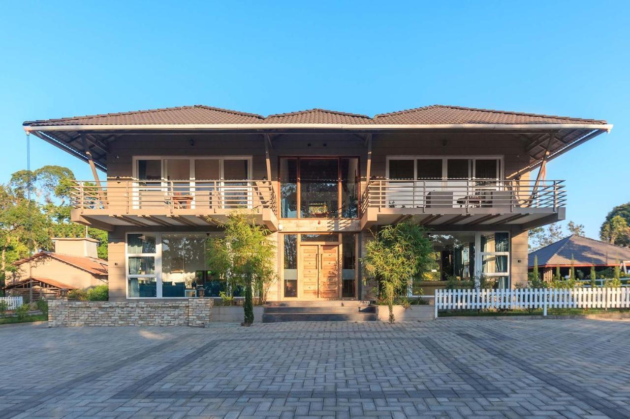 Coffee & Mist Luxury Villa- Comp Breakfast, Pool, Lounge, And Coffee Estate By Stayvista Madikeri Exterior photo