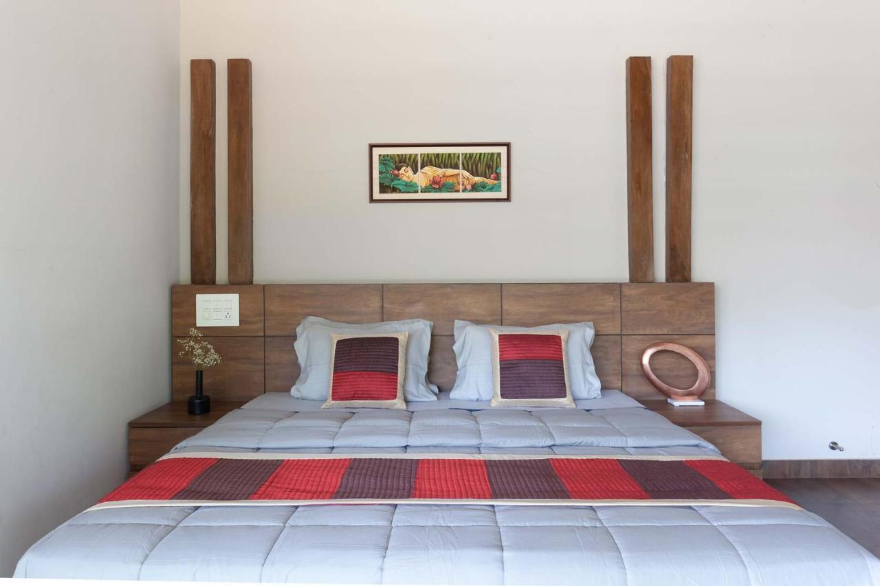 Coffee & Mist Luxury Villa- Comp Breakfast, Pool, Lounge, And Coffee Estate By Stayvista Madikeri Exterior photo