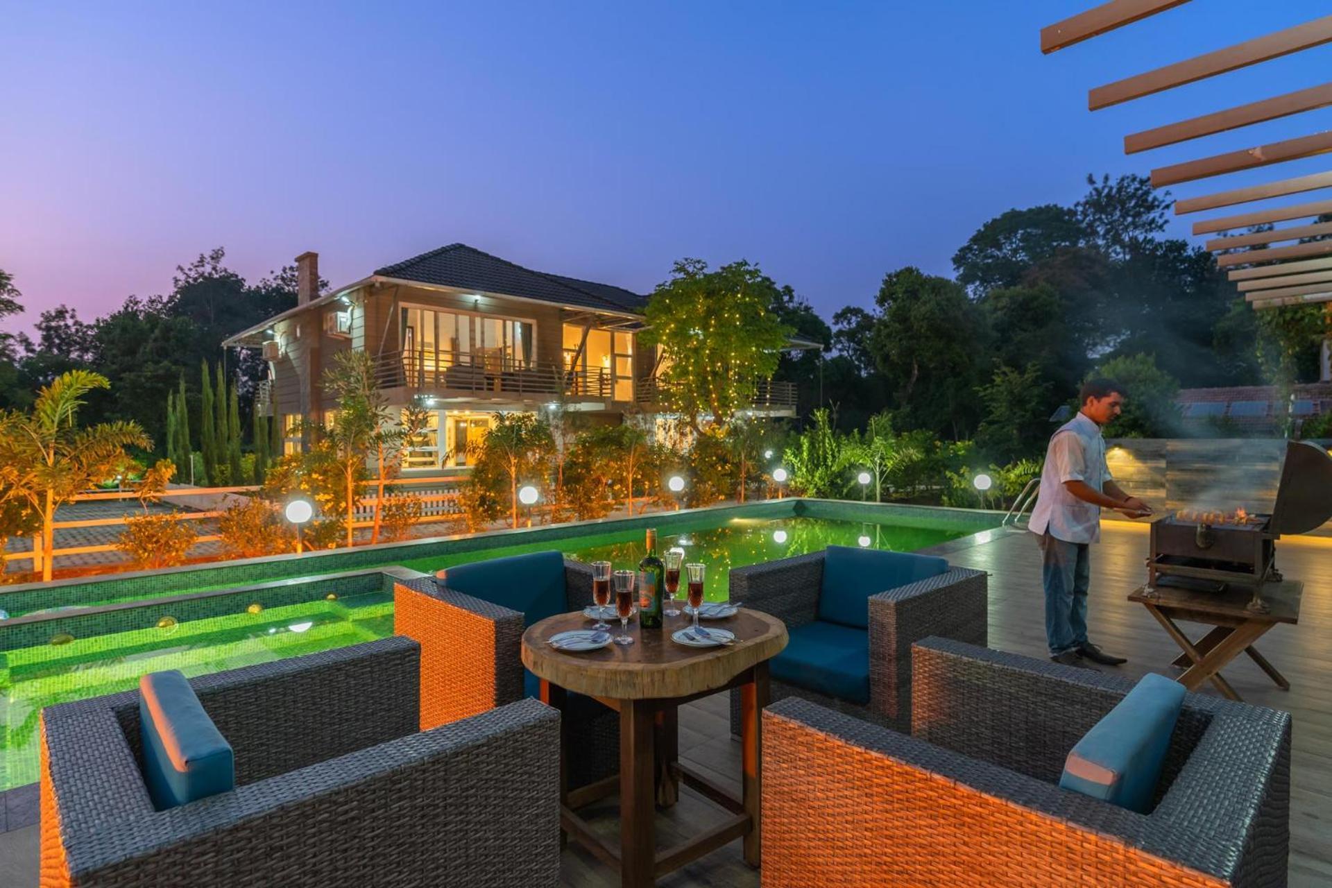 Coffee & Mist Luxury Villa- Comp Breakfast, Pool, Lounge, And Coffee Estate By Stayvista Madikeri Exterior photo