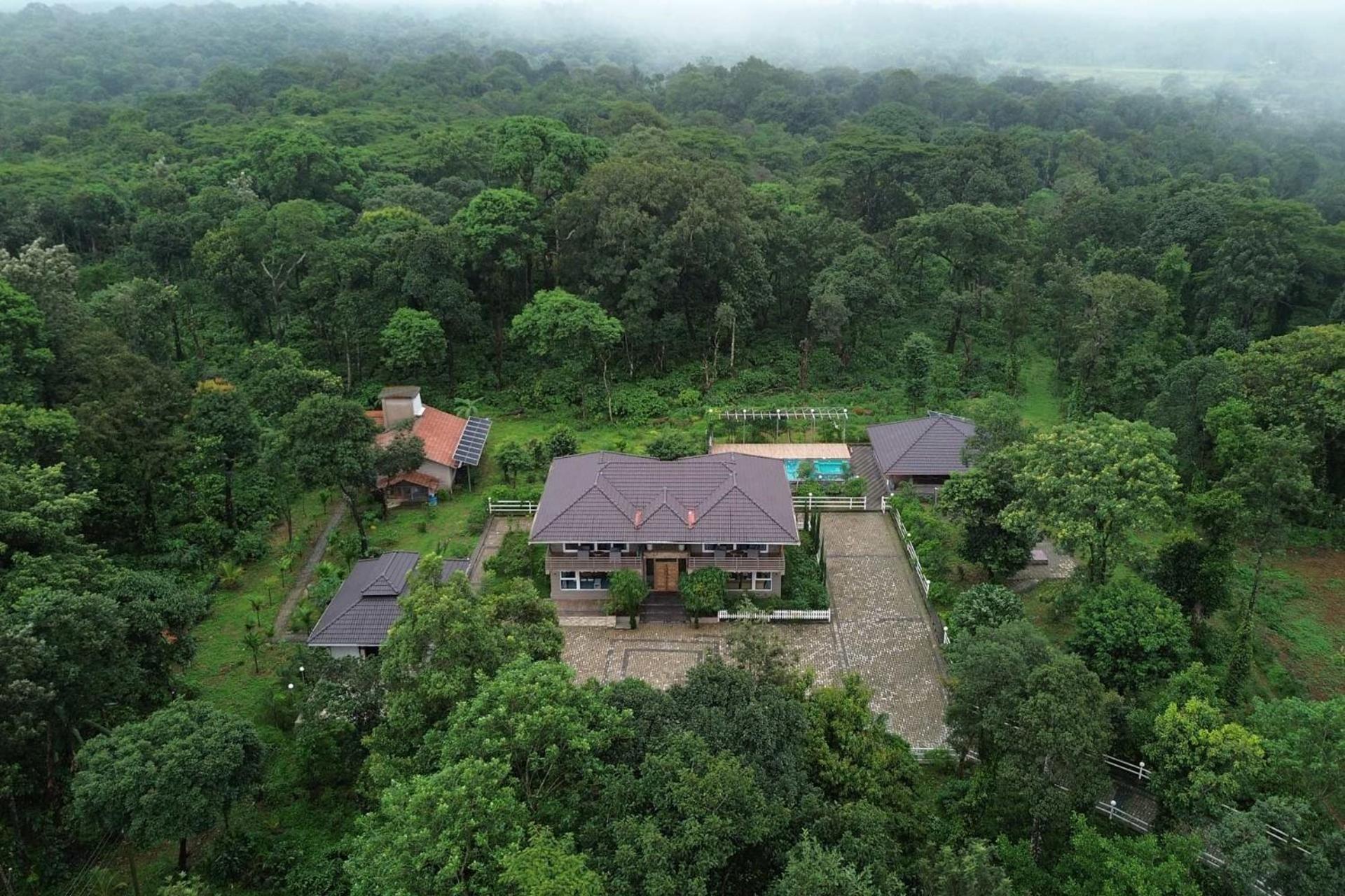 Coffee & Mist Luxury Villa- Comp Breakfast, Pool, Lounge, And Coffee Estate By Stayvista Madikeri Exterior photo