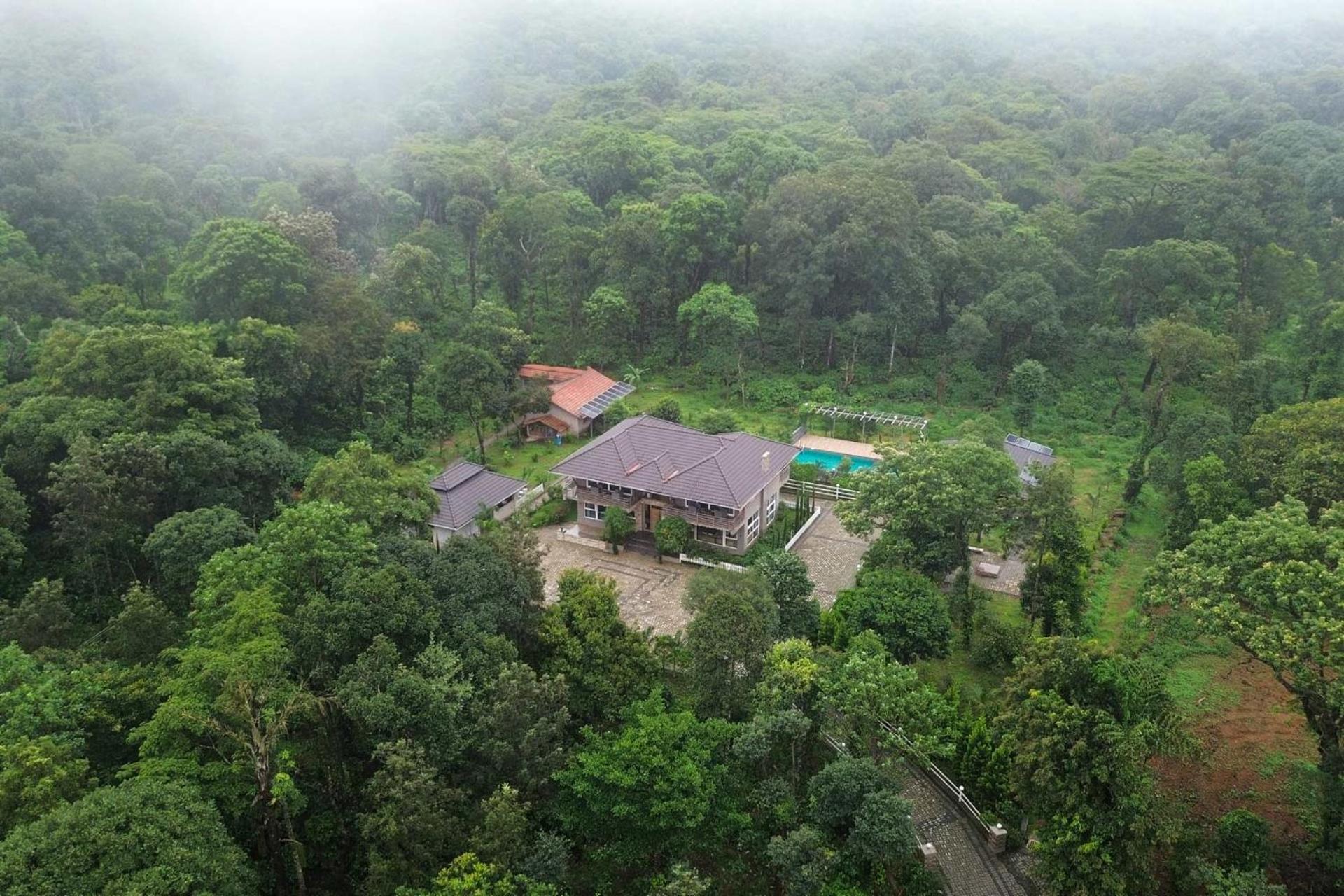 Coffee & Mist Luxury Villa- Comp Breakfast, Pool, Lounge, And Coffee Estate By Stayvista Madikeri Exterior photo